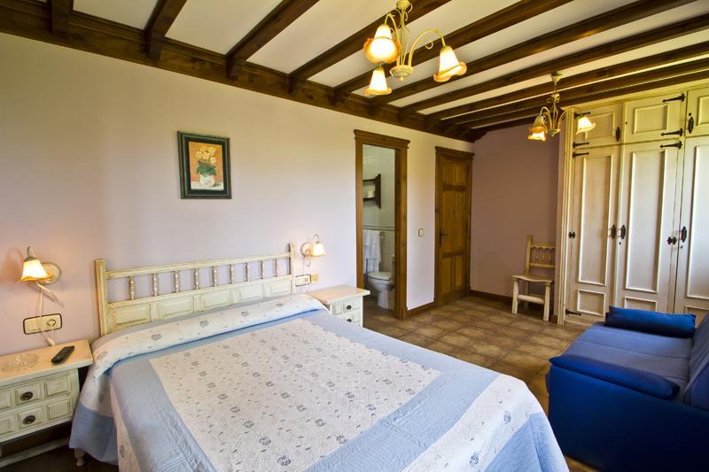 Hospedaje Granada San Vicente De La Barquera Habitación foto