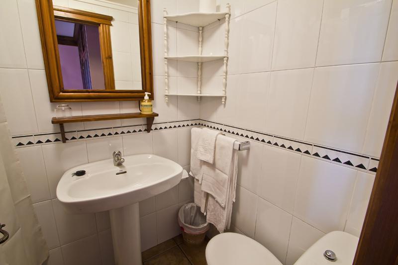Hospedaje Granada San Vicente De La Barquera Habitación foto